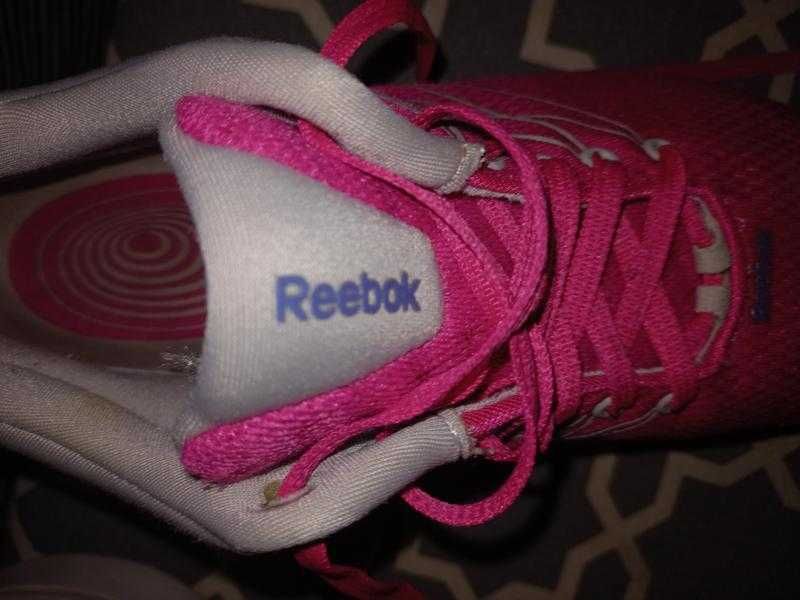 Універсальні кроссівки Reabok Easy tone, розмір: 3/35,5/22,5см.