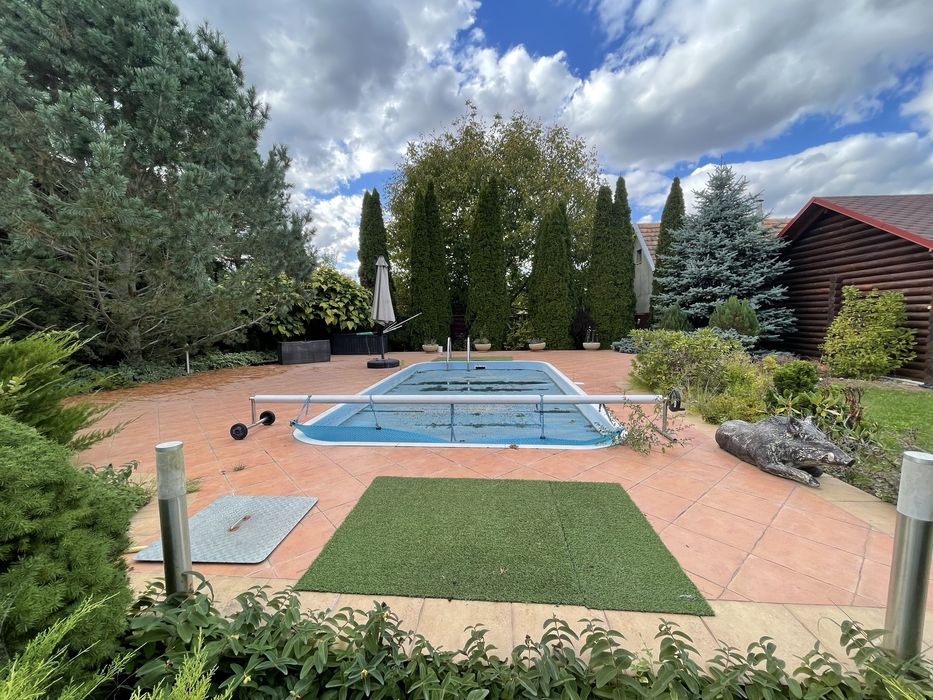 Продаж будинку в с. Великі Береги, 233 м. із сонячною системою панелей