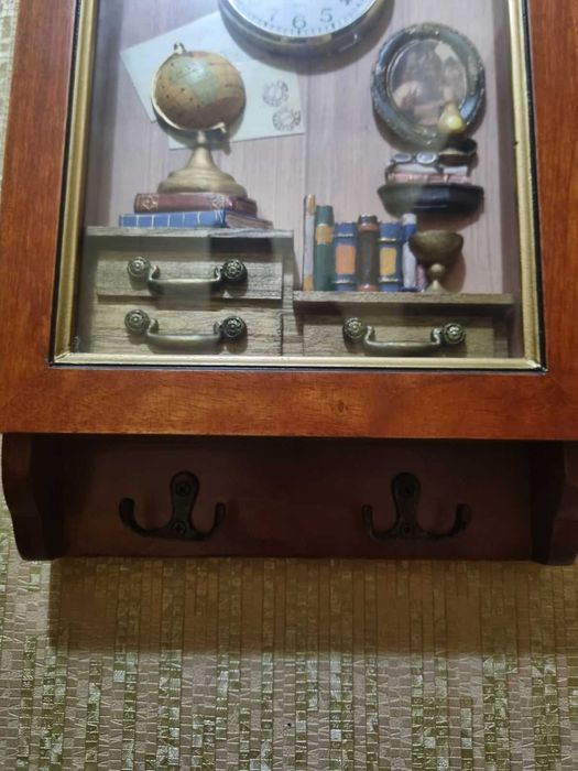 Дерев’яна настінна шафа для ключів. (Ключница. Бокс для ключей)