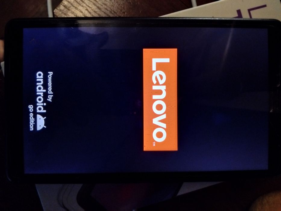 Планшет Lenovo Tab M7 с функцией телефона