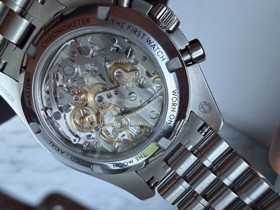 Omega speedmaster moonwatch 42mm sapphire