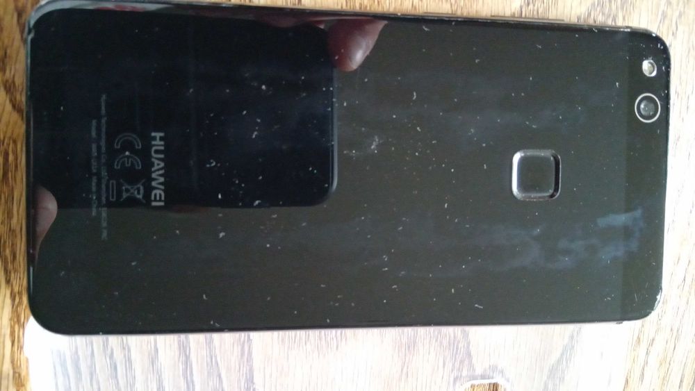 Smartfon Huawei P10 Lite uszkodzony