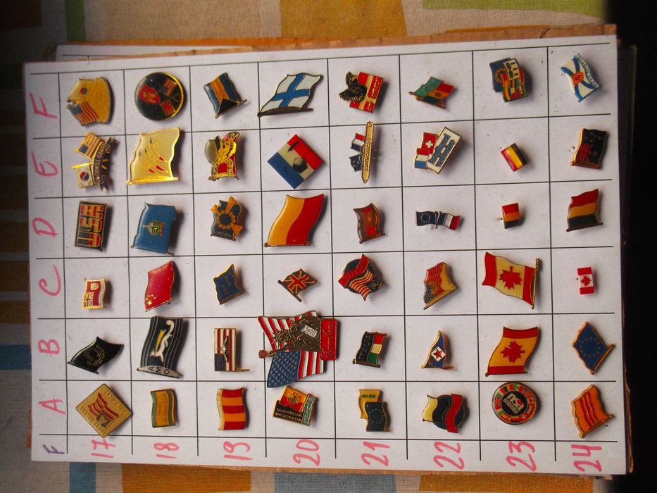 Pins de coleção de vários temas