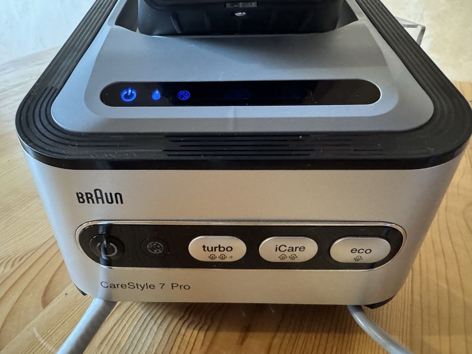 Żelazko Braun Stacja Parowa CareStyle 7 Pro iCare Czarne