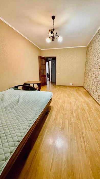 Предлагается аккуратная 2-ком квартира 47м2, центр Броваров