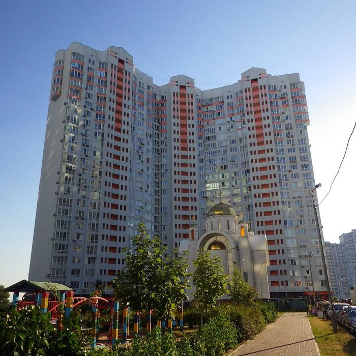 2-к квартиру Чавдар 1 81 кв.м. в 2 хв від метро Осокорки