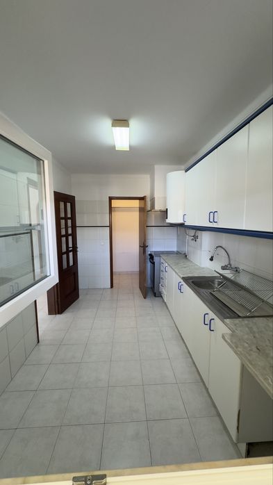 Arrenda-se Apartamento T3 Torres Vedras Centro
