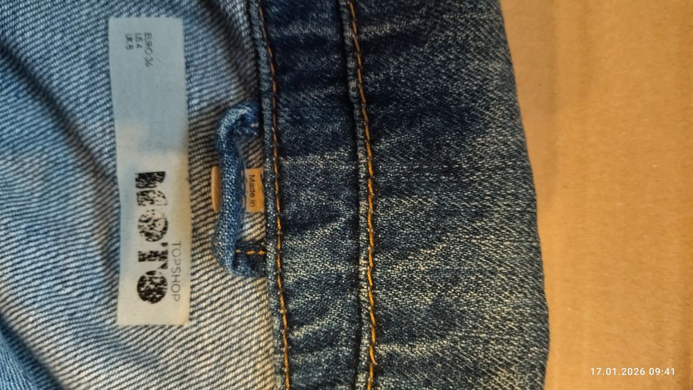 Sprzedam damską jeansowa kurtkę