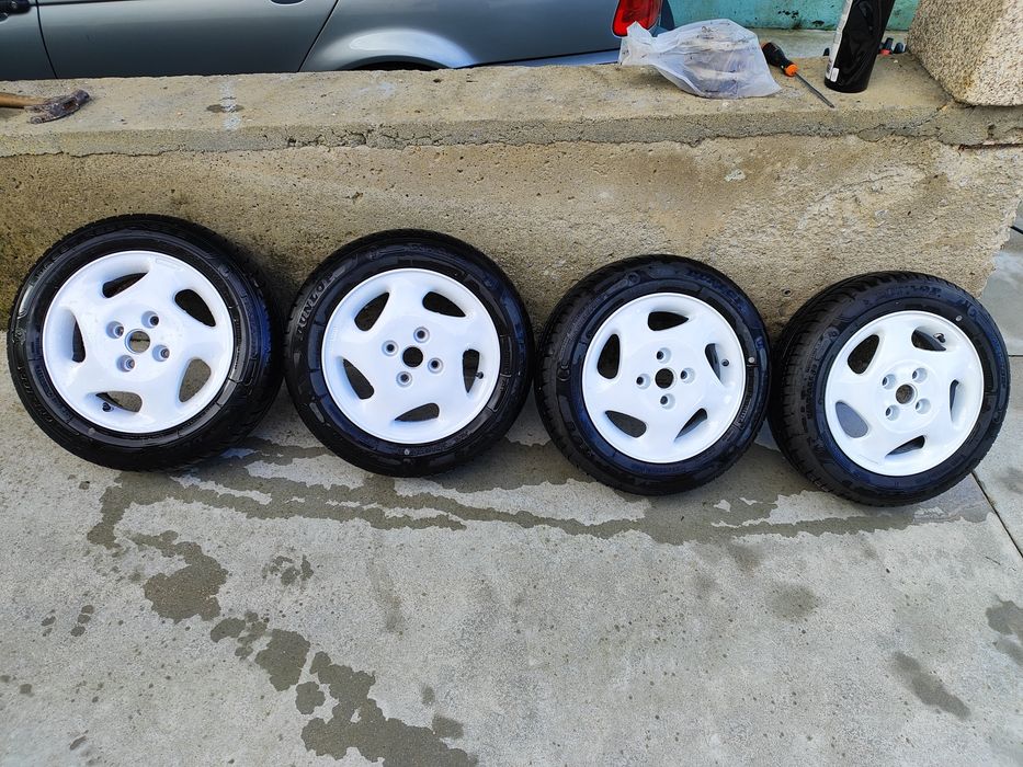 Jantes 13 com Pneus 155/65 R13 Novos