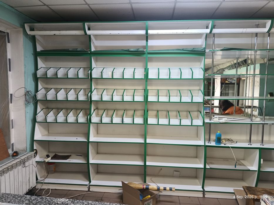 Торгові вітрини.