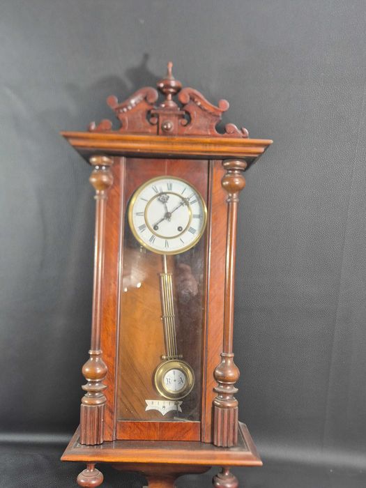 Zegar szafkowy Austriacki Werner Deponirt