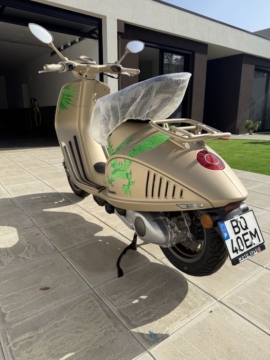 Vendo vespa 946 nova