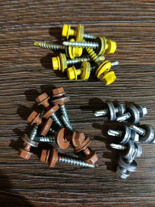 Шурупи Саморізи Гайки Болти Гвинти Дюбелі Патрони монтажні та інше