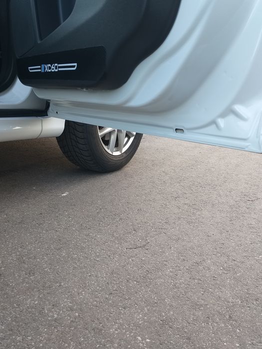 Sprzedam VOLVO XC 60 D4 20D 181k  2014 Rok