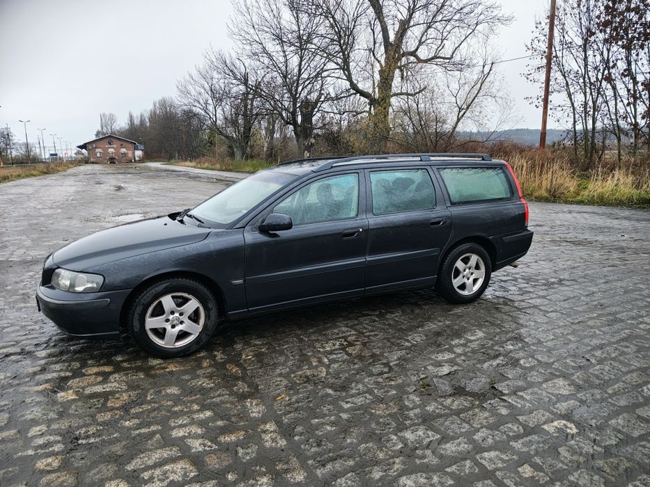 Sprzedam Volvo V70 z gazem 2.4 140