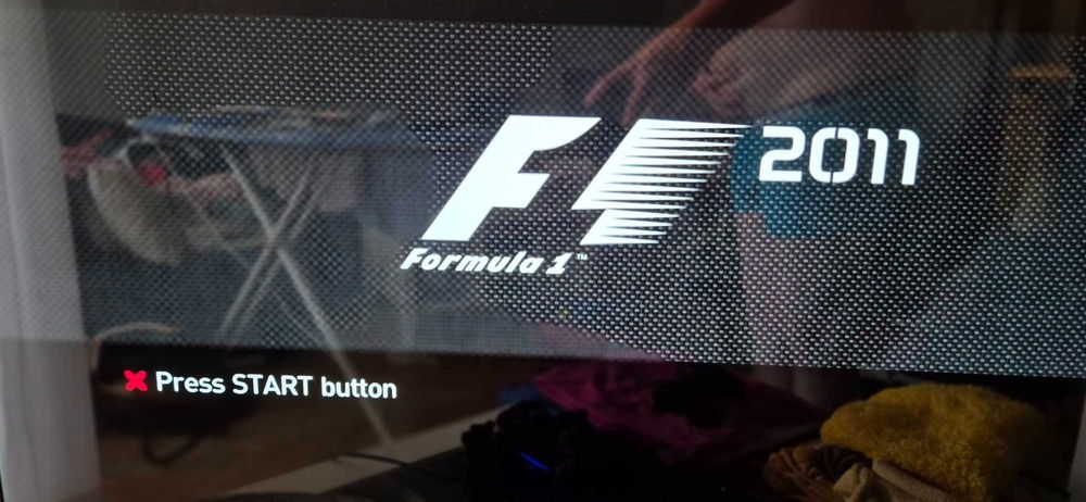 2 gry PS3 - F1 Formula 1 2011 i F1 Formula 1 Championship Edition + gratis FIFA 12 PL