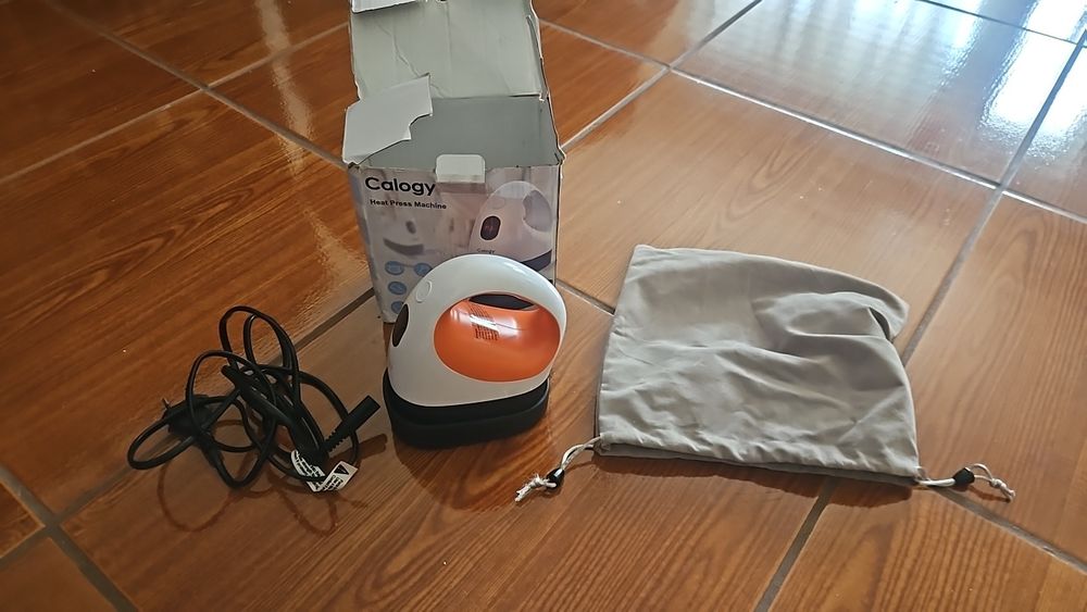 Mini ferro de engomar de viagem