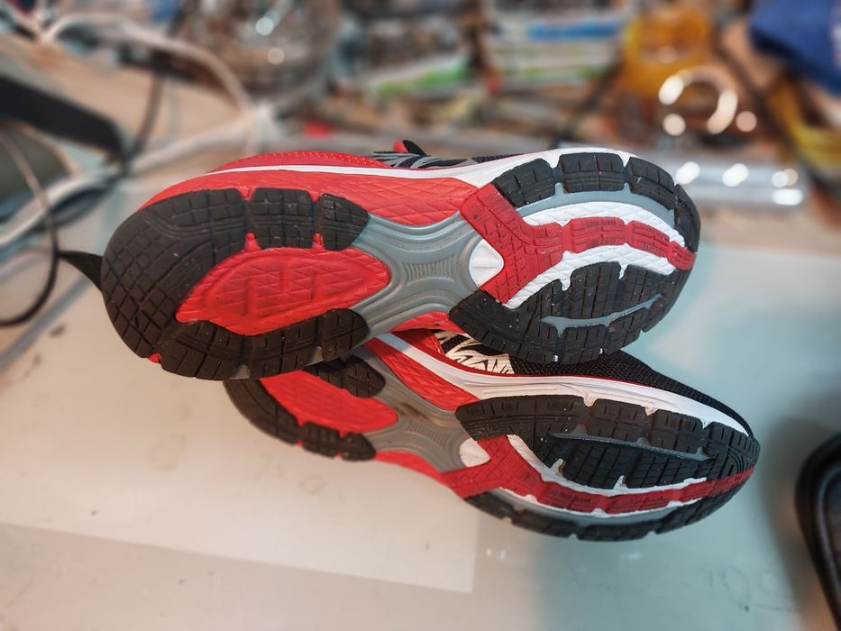 Buty młodzieżowe 37.