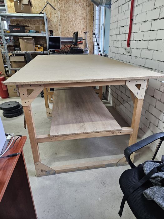 Стіл зручний великий для пакування розкрою тканини