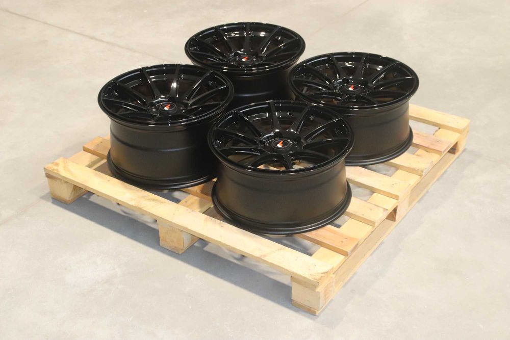 OUTLET! Felgi Japan Racing JR11 18x8,5 ET35 + 18x9,5 ET30 5x120 Gloss Black
