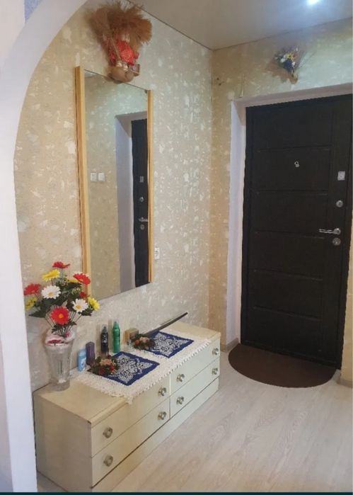 Здається 1- кімнатна ЦЕНТР квартира на довготривалий термін