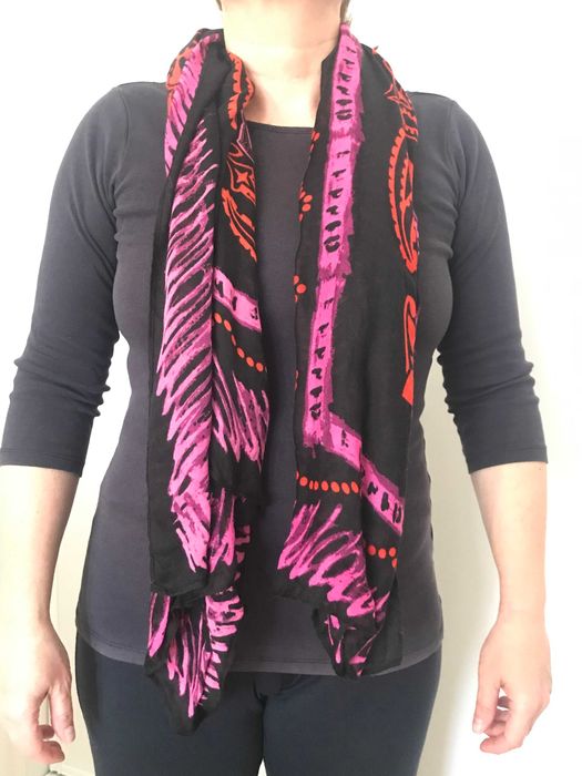 Lenço Desigual Rosa, Preto e Vermelho