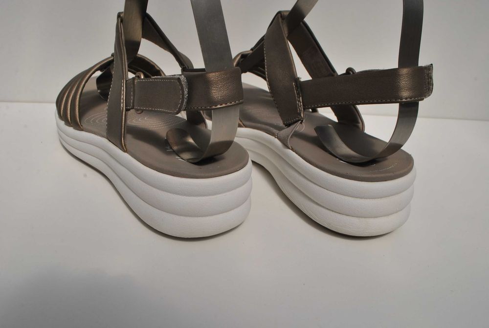 Komfortowe sandały Clarks