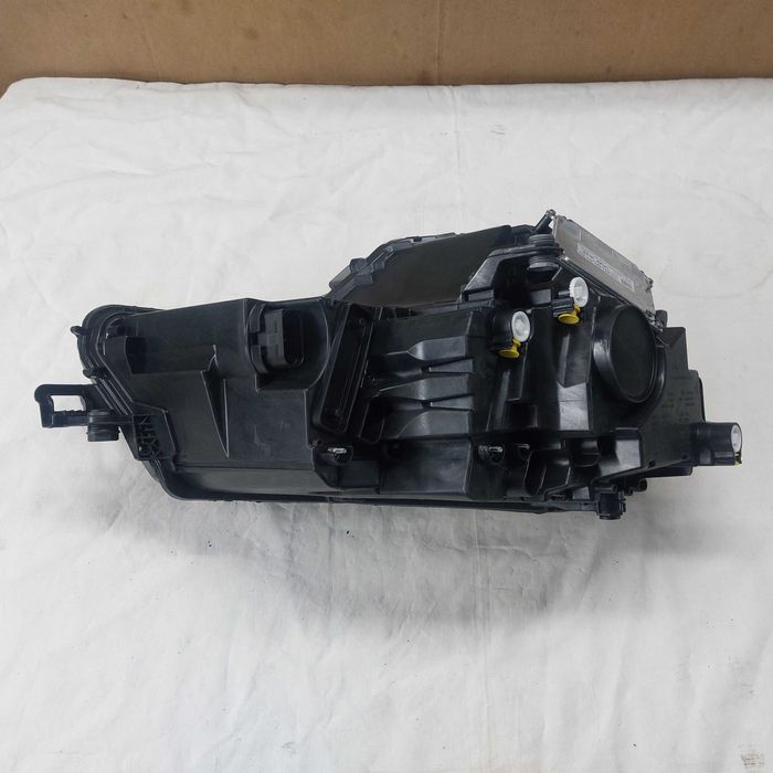Reflektor Lampa Skoda Karoq nowa oryginał (naprawiana)
