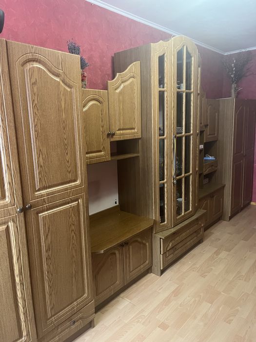 Стінка у вітальню, стенка в гостинную