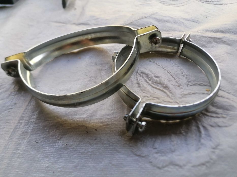 Uchwyt-Obejma do Rury Spustowej fi 100mm Ocynk.Szt.2