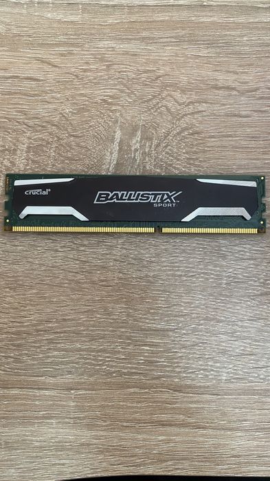 Оперативна памʼять  Crucial balistix sport 4gb ddr3 1666mhg