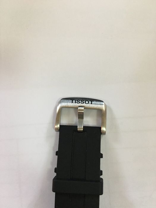 Продам часи Tissot на гарантії