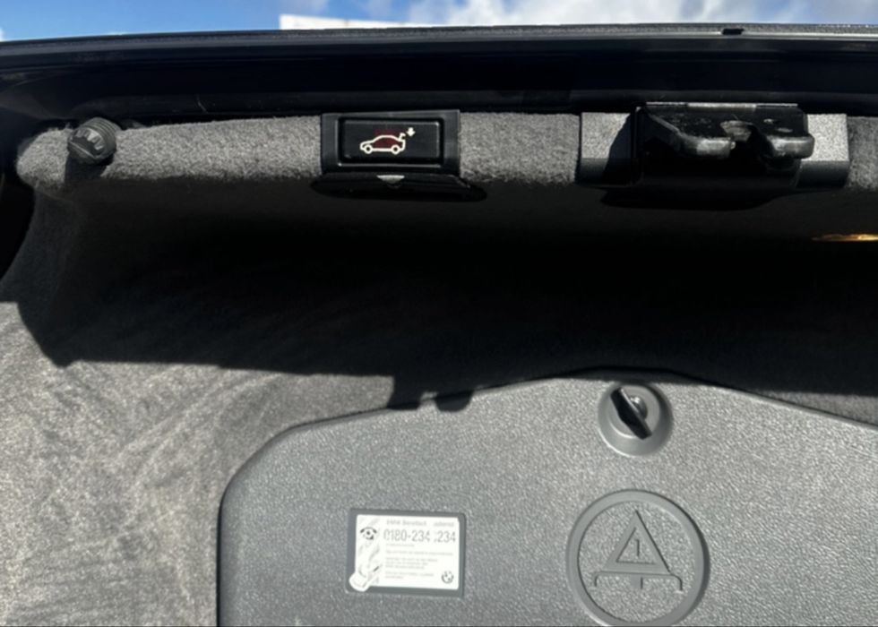 Повний комплект гідробагажника  BMW e 38.39.