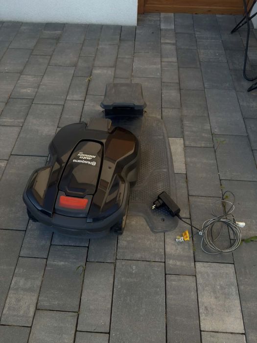 Husqvarna Automower 306 – robot koszący – stan idealny – 3 lata