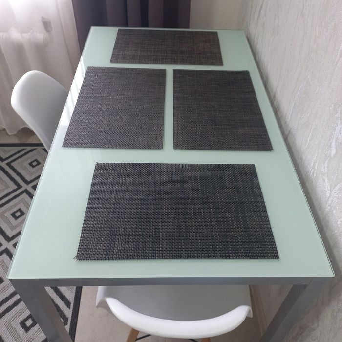 Продаж скляного  столу