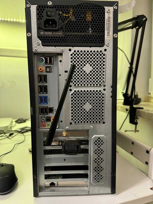 Komputer AMD Phenom II x6 1090T bez monitora