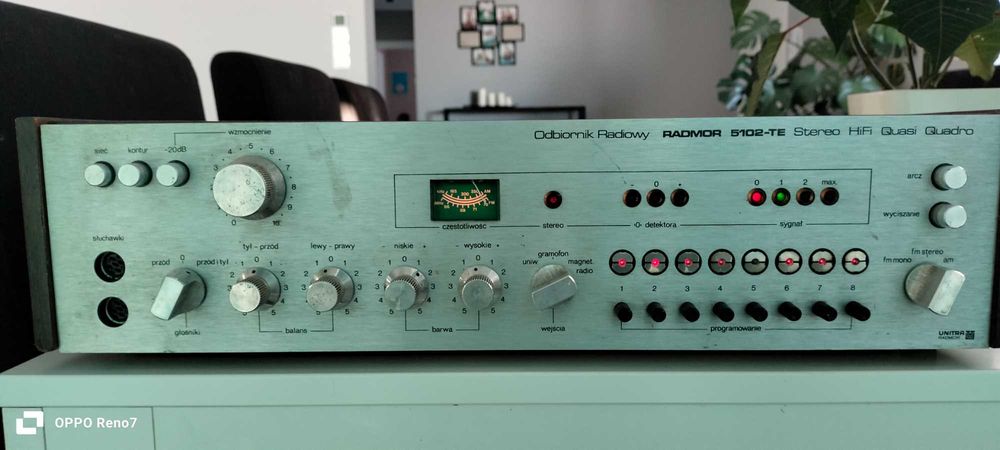 Wzmacniacz z wbudowanym odbiornikiem radiowymUnitra Radmor