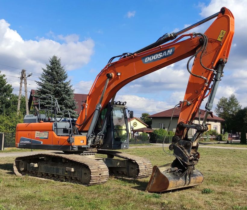 Doosan DX255LC-5  Pierwszy właściciel, stan idealny, dwie łyżki, szybkozłącze