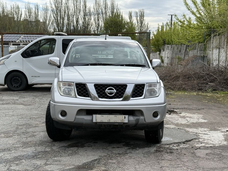 Nissan Navara D40 2.5 дизель механика 4х4