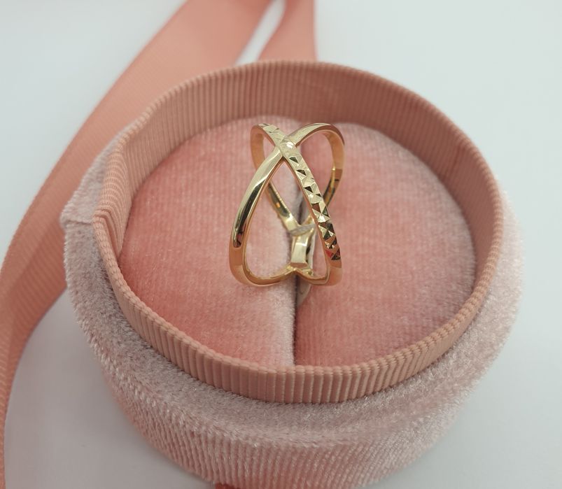 Złoty pierścionek, próba 585-14ct