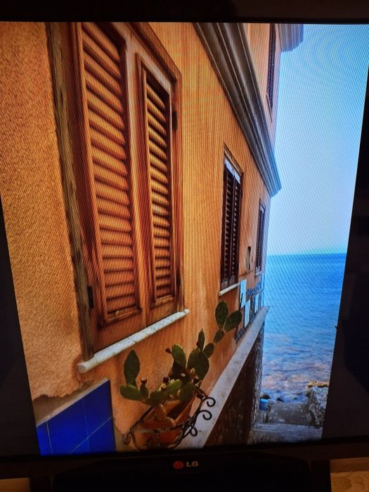 Telewizor LG stan bdb (32LN536B)