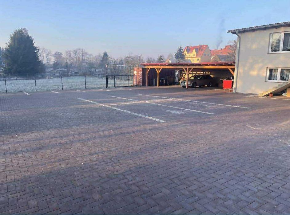 Powierzchnie usługowe na wynajem.