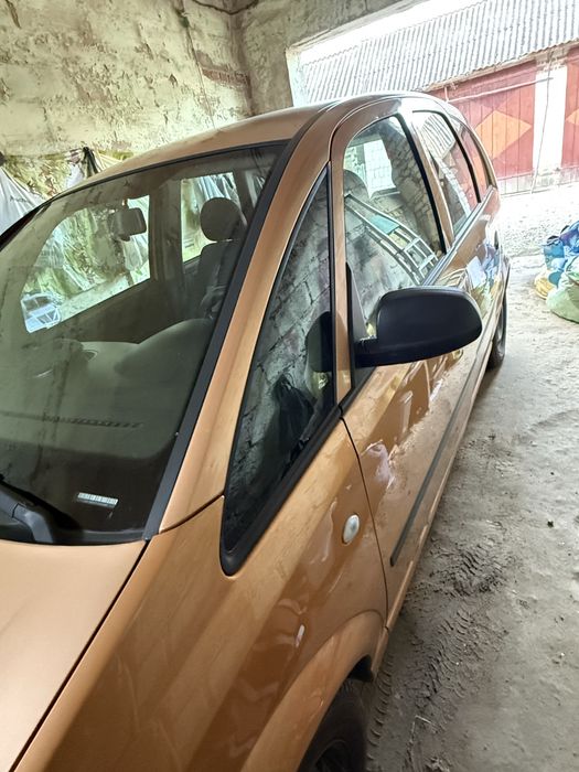 Opel Meriva 1,6 z LPG rok 2003 w dobrym stanie nie potrzeba napraw