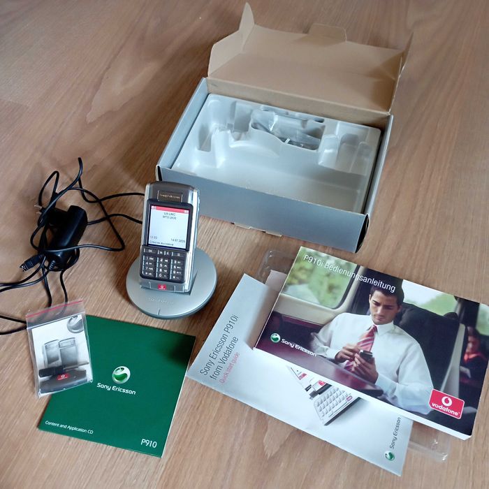 Мобильный телефон Sony Ericsson P910i в коробке! Аккумулятор!