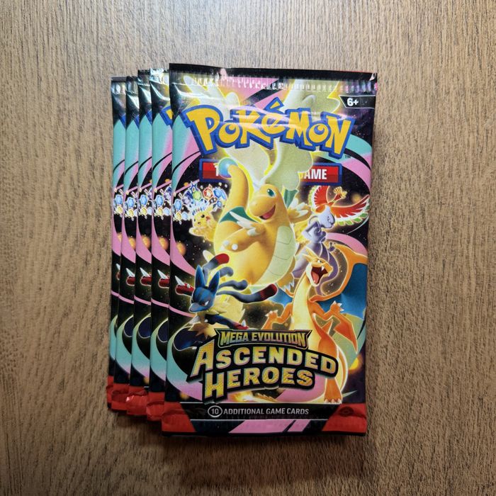 Оригінальні бустери Pokemon TCG