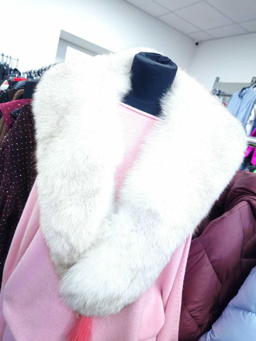 Kołnierz lis naturalny biały cieniowany dł. 117 cm outlet !!!