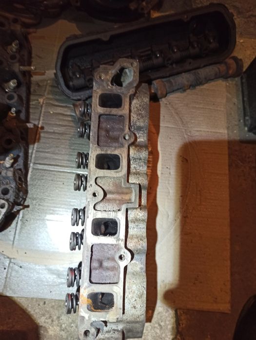 Головка ford escort 1.3 ohv, 1.6 16v 1,4cvh  mondeo 1.8-2.0,