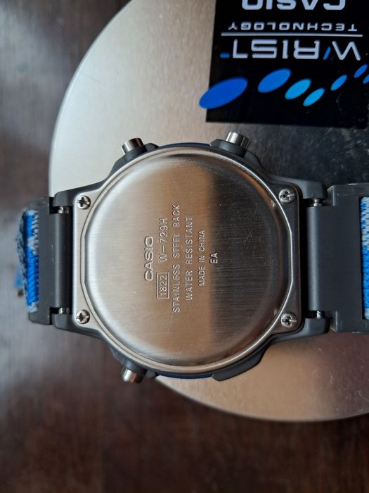 Zegarek Casio W - 729H jak nowy