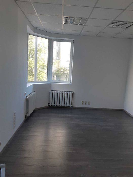 Офіс салон курси та інше 5 окр.каб, нф 165 кв.м окр. вхід ремонт, фасад - View 6