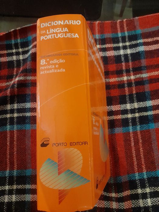 Grande dicionário da Lingua Portuguesa da Porto Editora